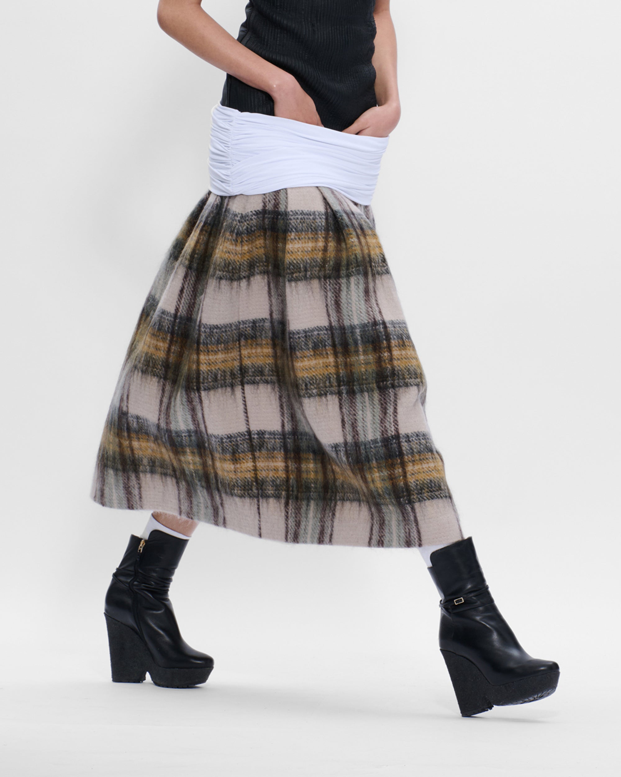 Elastic Waist Skirt in Wool