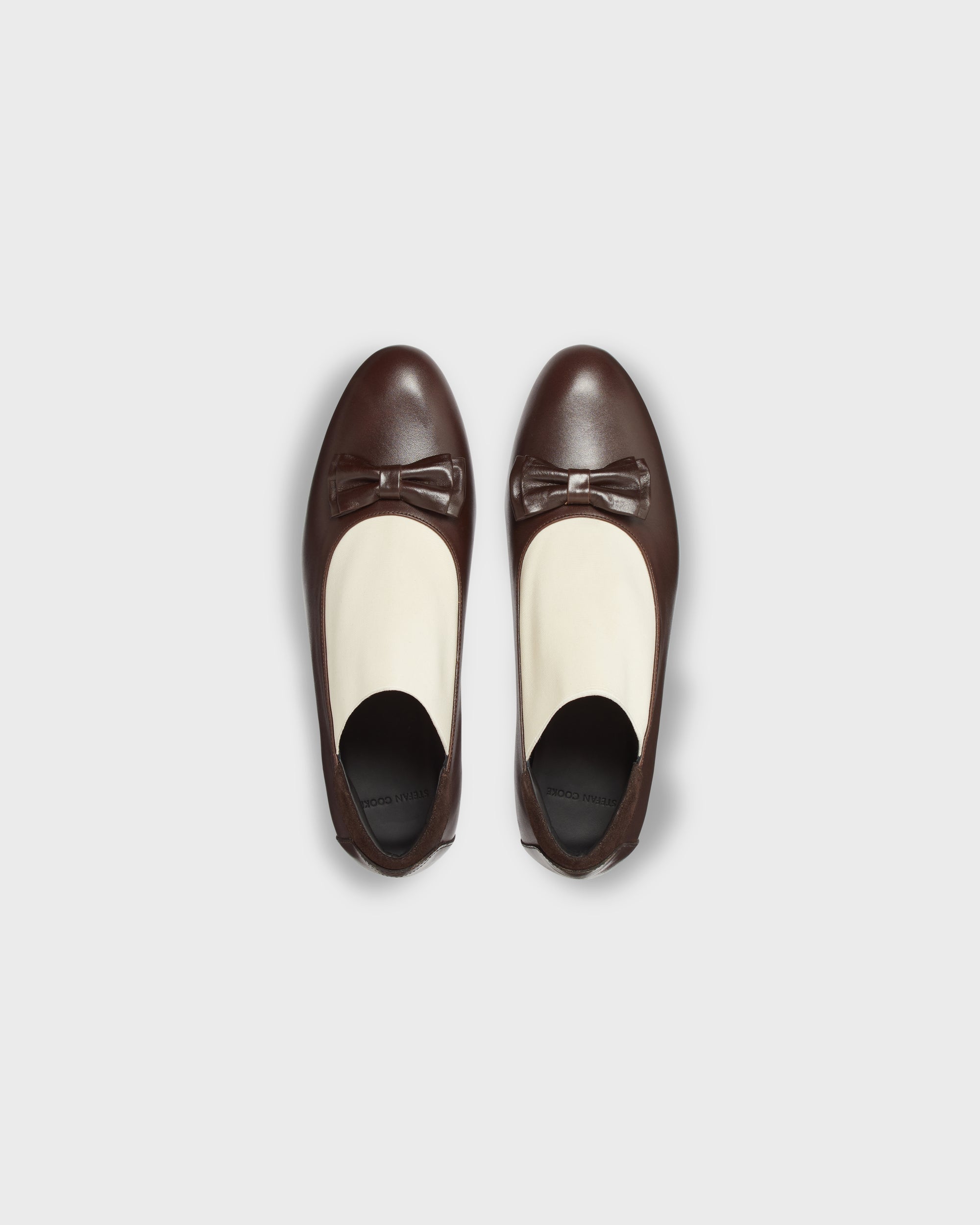 Elastic Opera Shoe in Brown & Ivory