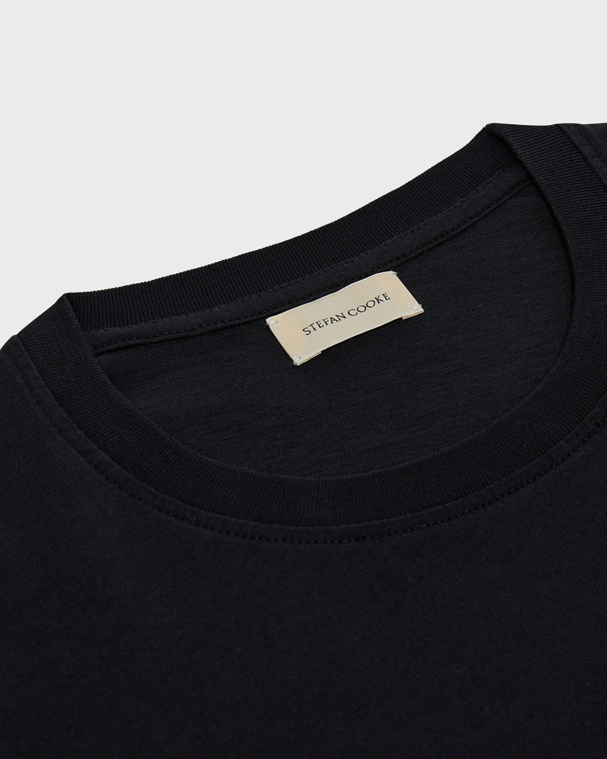 Elastic Sleeve Top in Black