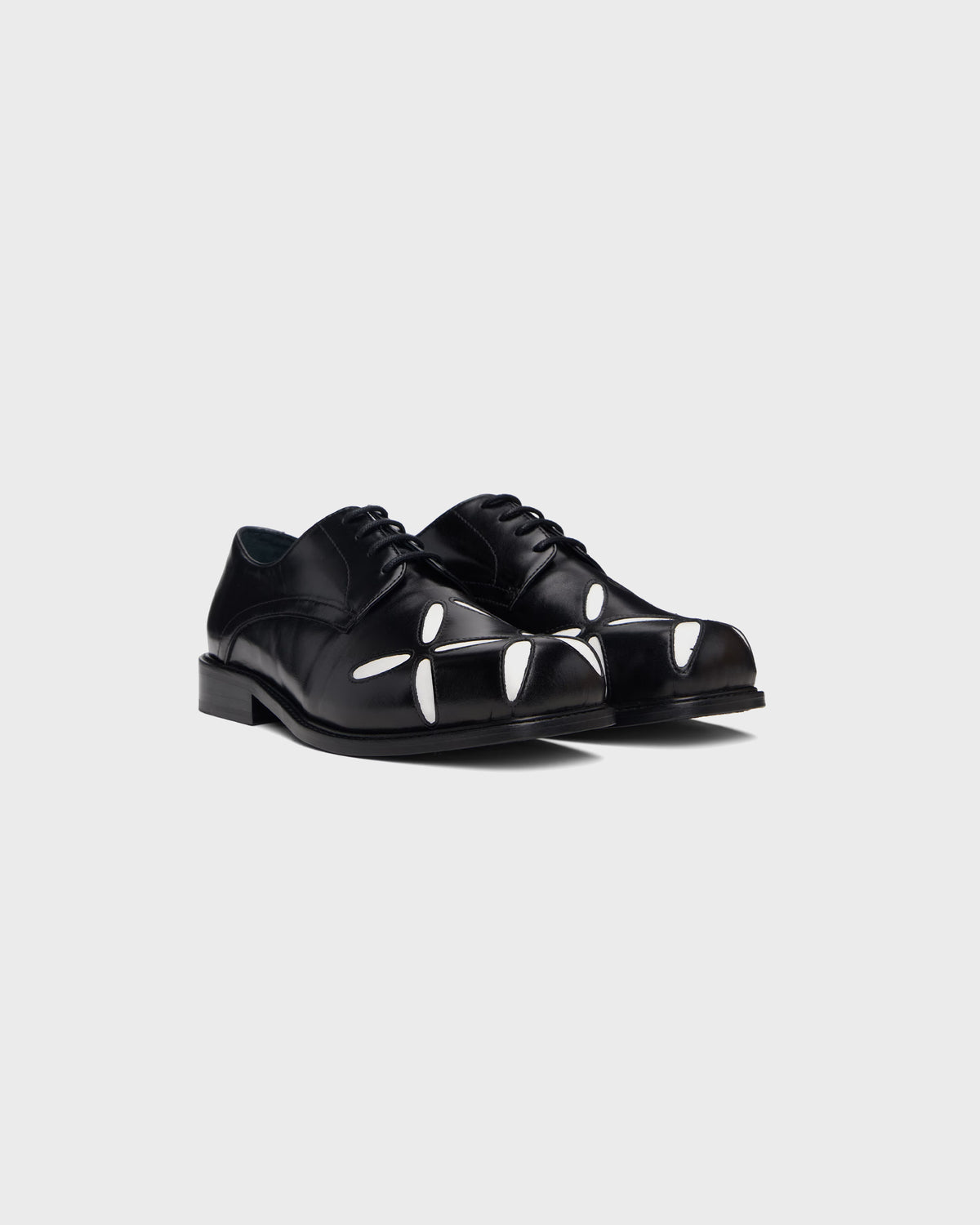 Slashed Derby in Black & White Leather