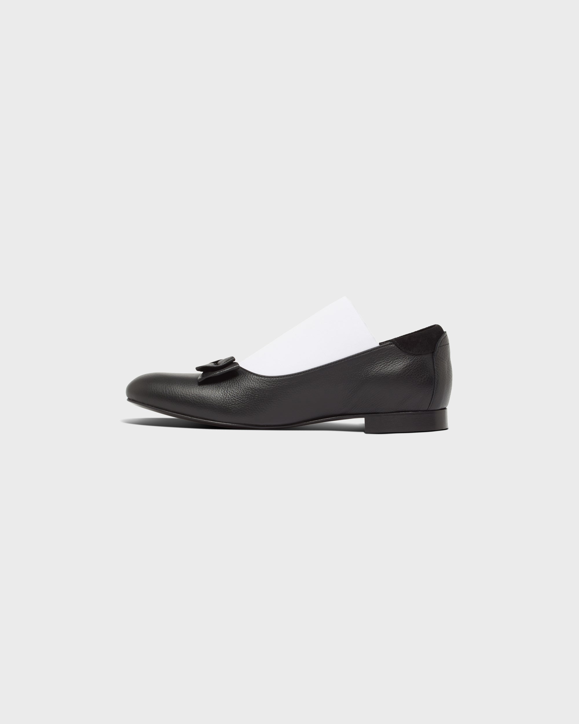 Elastic Opera Shoe in Black & White