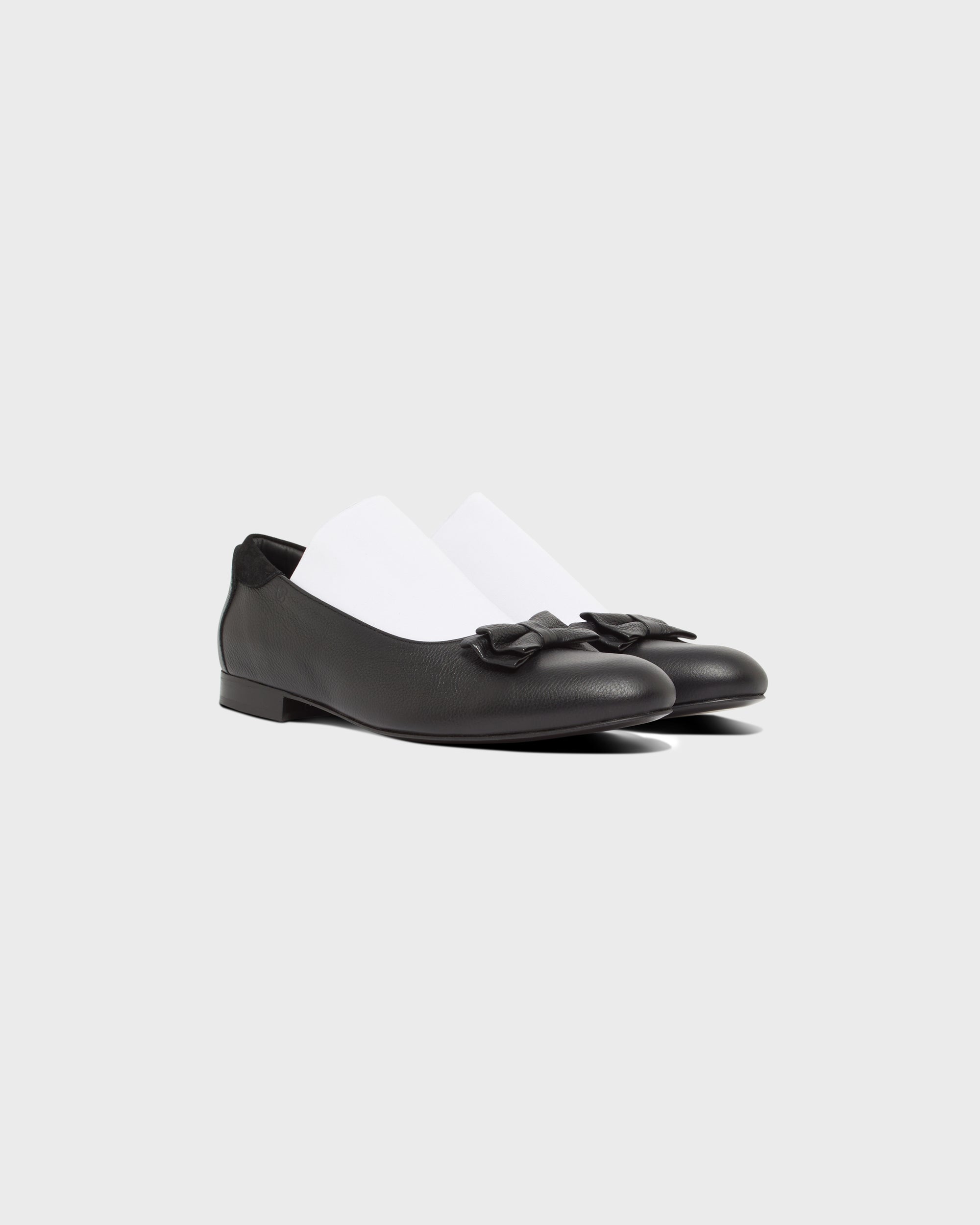 Elastic Opera Shoe in Black & White