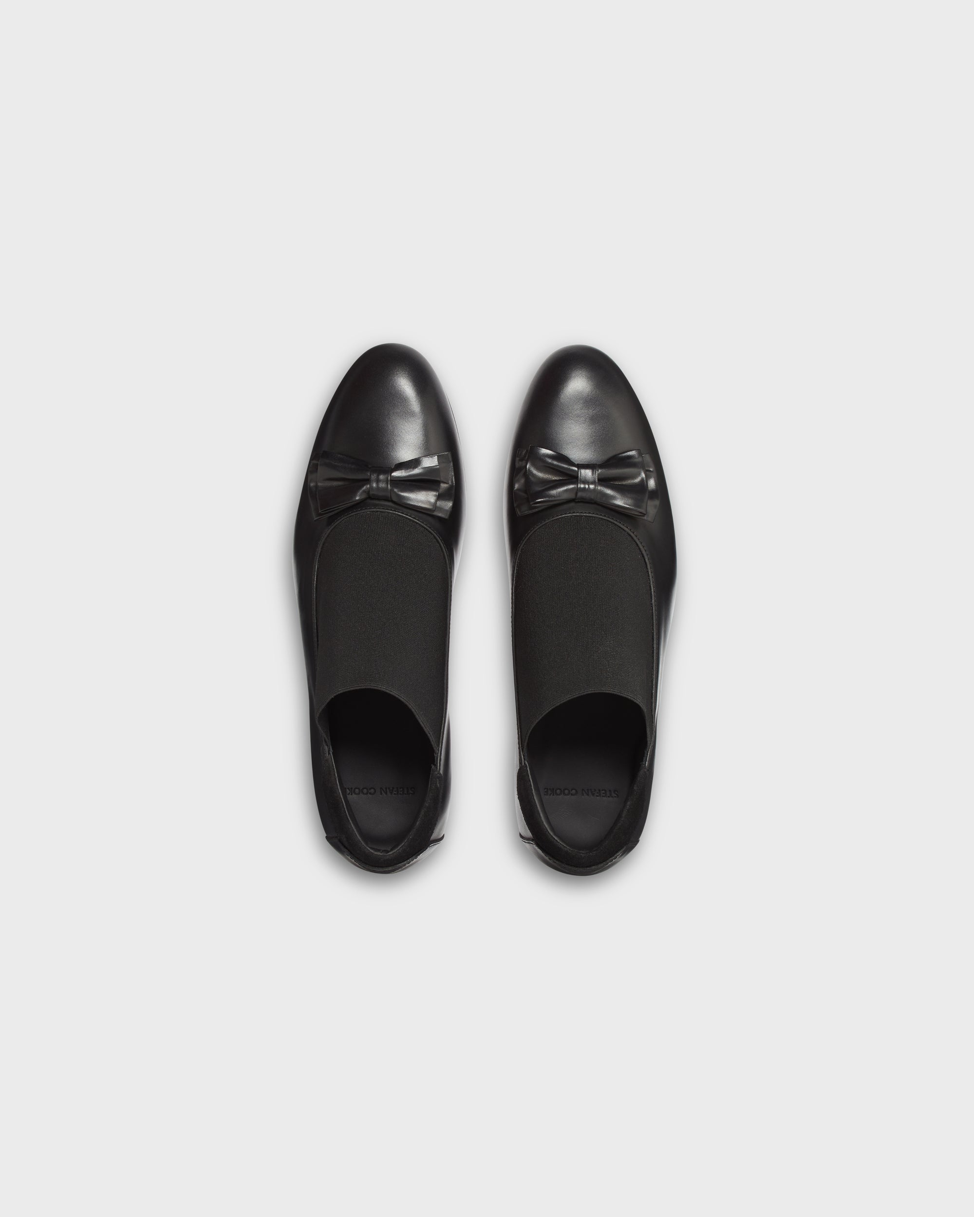 Elastic Opera Shoe in Black